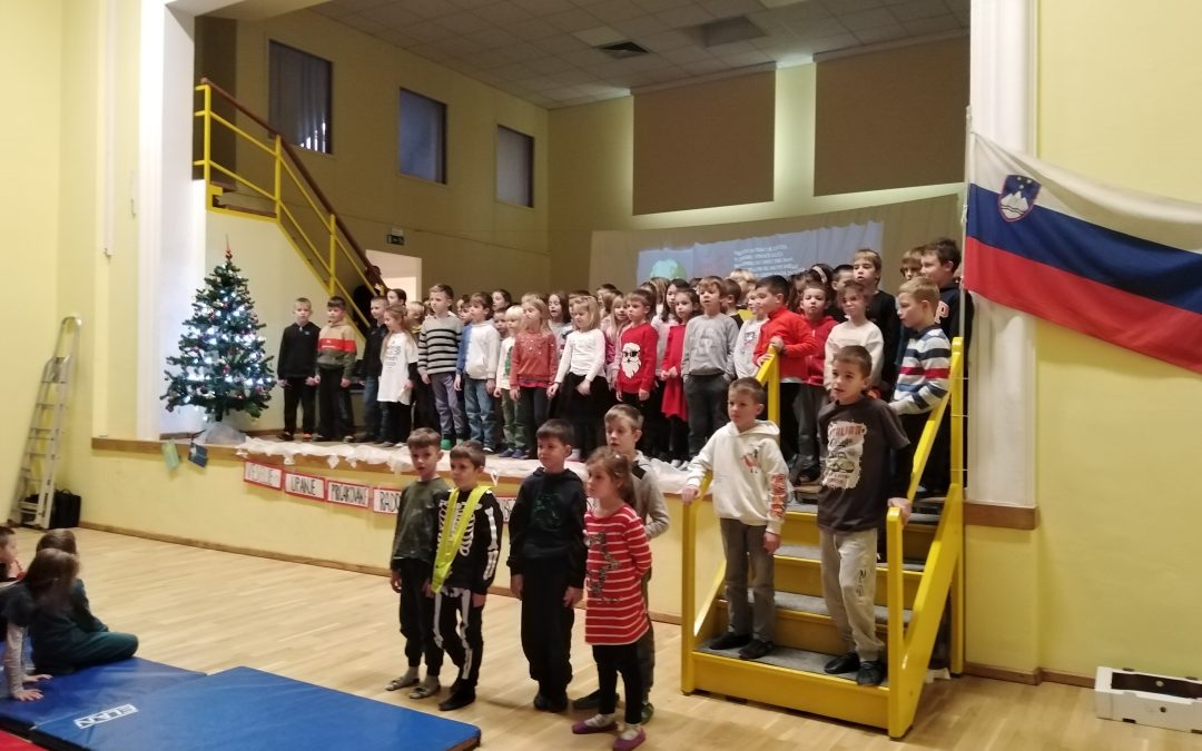 Prireditev za dedke in babice – PŠ Hrušica